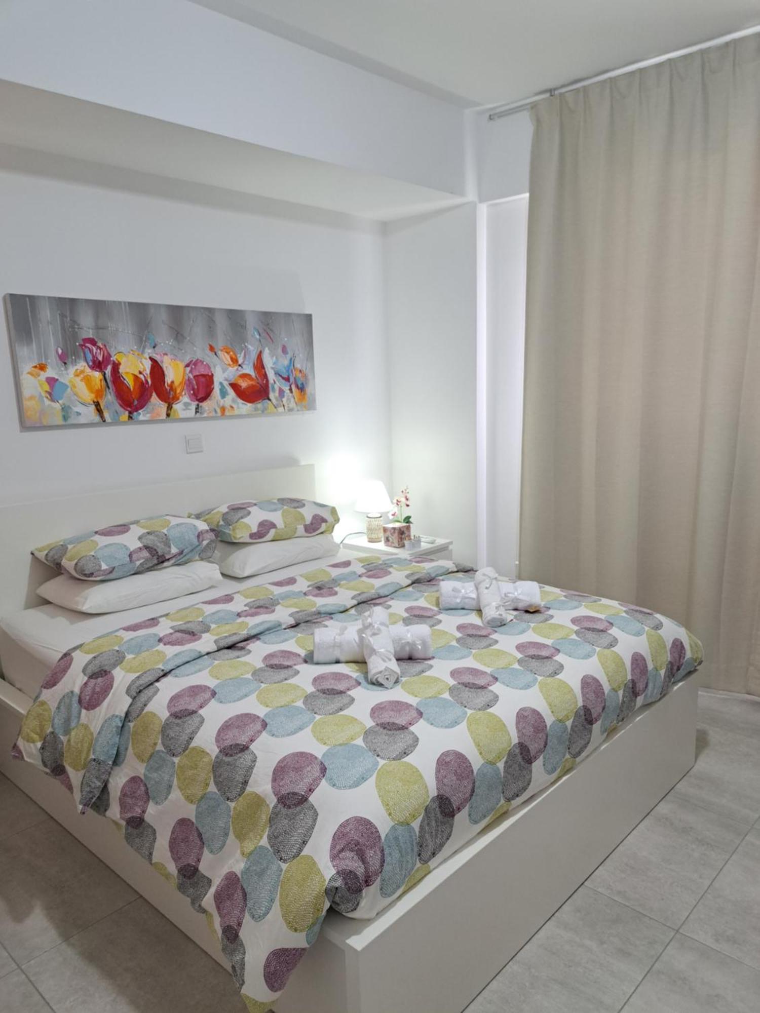 Albert'S Apartment St Lazarus 402 B - First Floor Larnaca Exterior photo